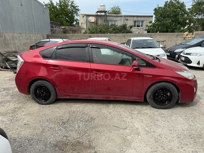 Toyota Prius-3