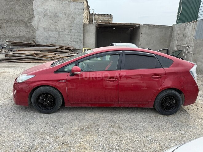 Toyota Prius-4