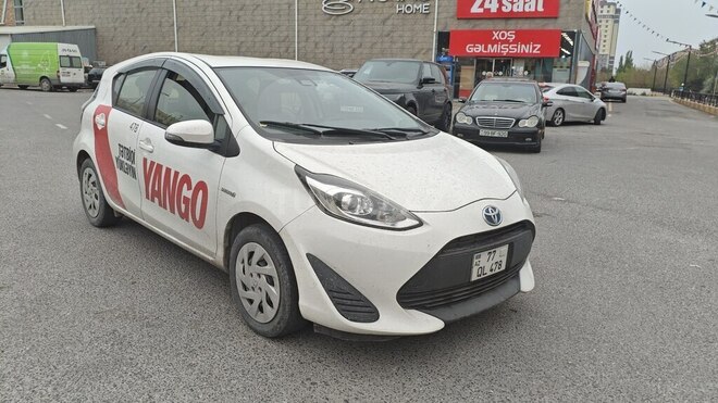 Toyota Aqua 2017, 63,000 km - 1.5 l - Bakı