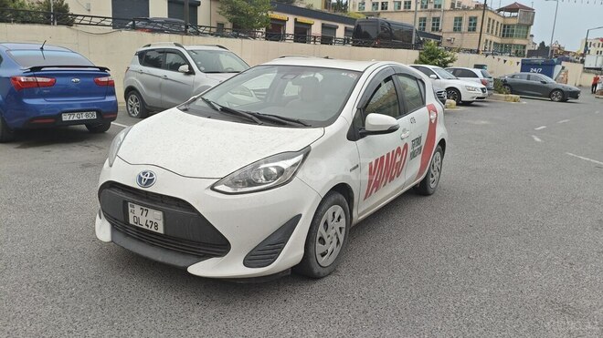 Toyota Aqua 2017, 63,000 km - 1.5 l - Bakı