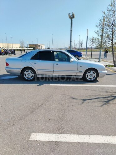 Mercedes E 220 d 1998, 330,000 km - 2.2 л - Bakı