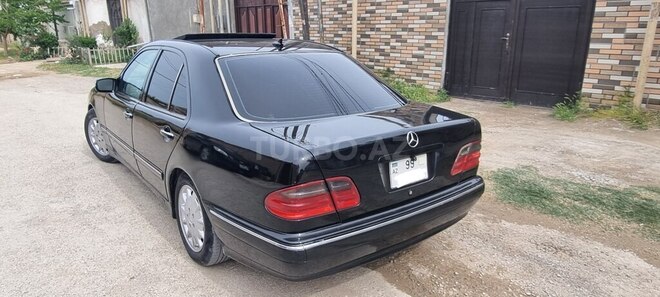 Mercedes E 240 2000, 135,000 km - 2.4 l - Bakı