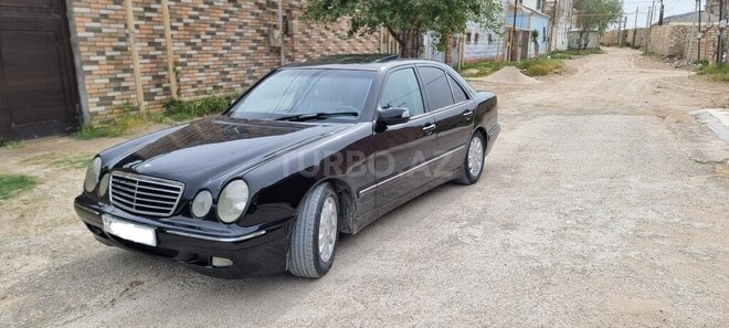 Mercedes E 240 2000, 135,000 km - 2.4 l - Bakı