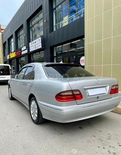 Mercedes E 220 d 1998, 403,300 km - 2.2 л - Sumqayıt