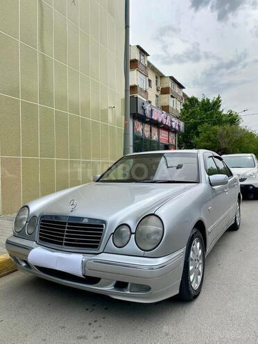 Mercedes E 220 d 1998, 403,300 km - 2.2 л - Sumqayıt