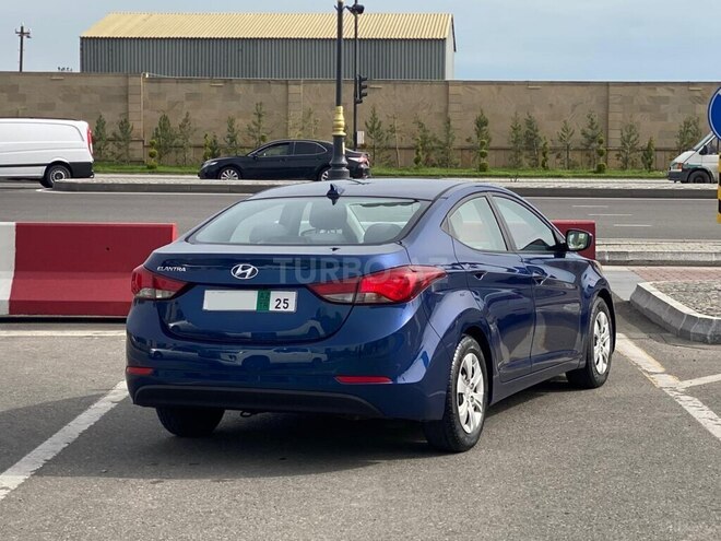 Hyundai Elantra 2015, 114,297 km - 1.8 l - Bakı