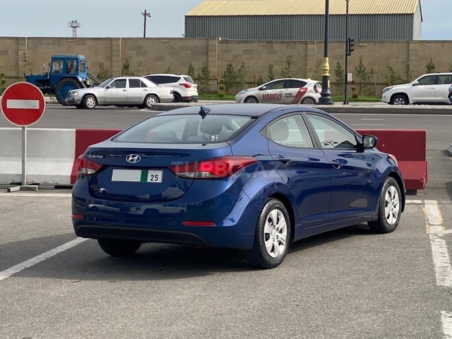 Hyundai Elantra 2015, 114,297 km - 1.8 l - Bakı
