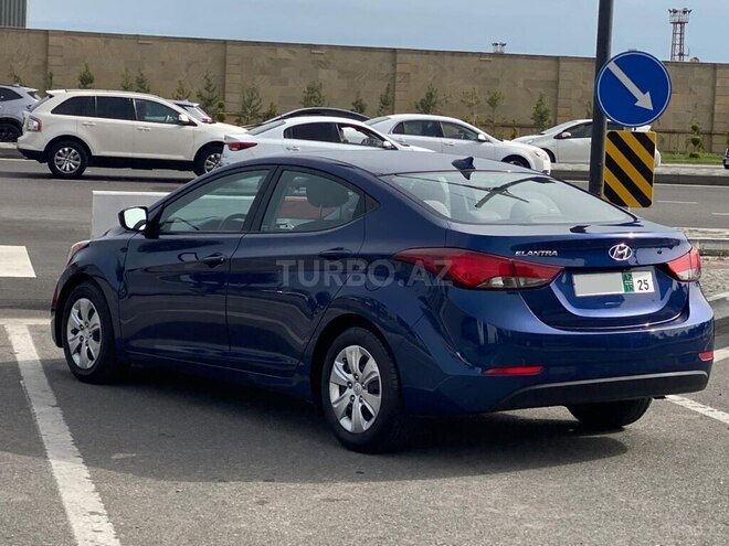 Hyundai Elantra 2015, 114,297 km - 1.8 l - Bakı