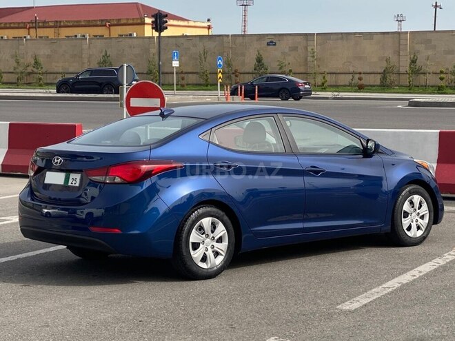 Hyundai Elantra 2015, 114,297 km - 1.8 l - Bakı