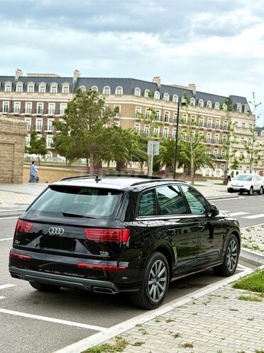 Audi Q7 2018, 122,400 km - 3.0 l - Bakı