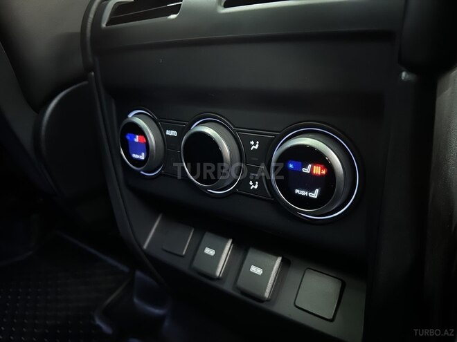 Land Rover Defender 2022, 24,000 km - 2.0 l - Bakı