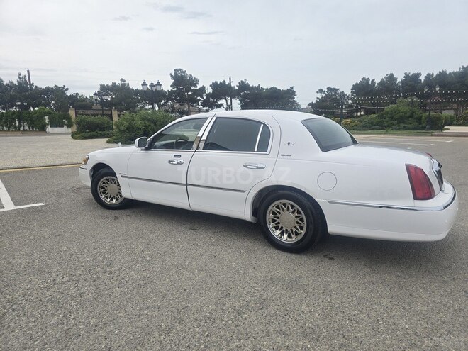Lincoln Town Car 1999, 154,560 km - 4.6 l - Bakı