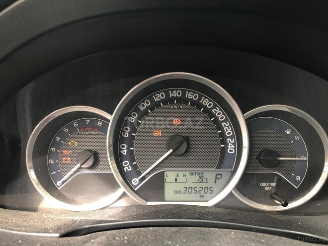 Toyota Corolla 2013, 305,000 km - 1.6 l - Bakı