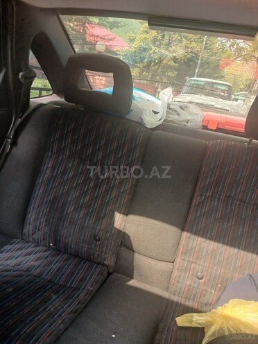 Opel Vectra 1993, 460,000 km - 2.0 l - Qax