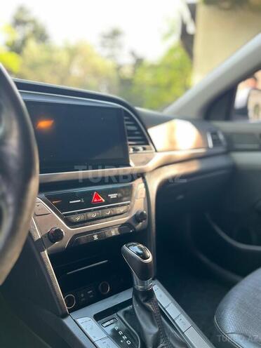 Hyundai Avante 2016, 246,000 km - 1.6 л - Bakı