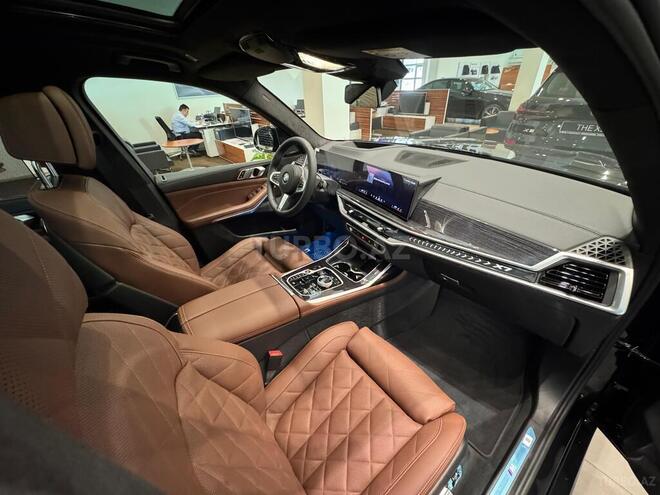 BMW X7-12