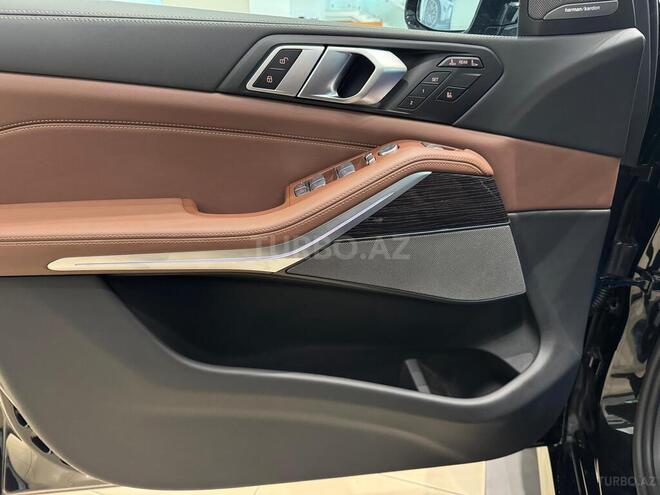 BMW X7-11