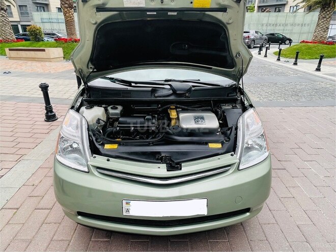Toyota Prius-11