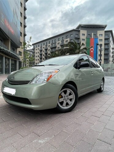 Toyota Prius-5