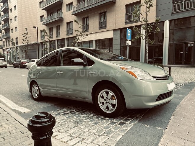 Toyota Prius-3