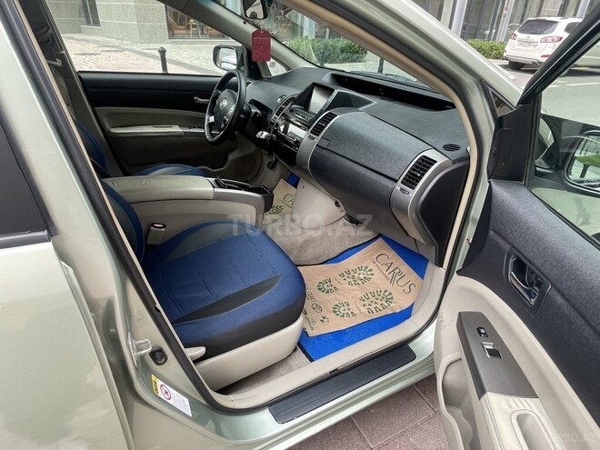 Toyota Prius-9