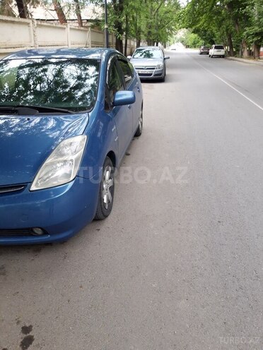 Toyota Prius 2008, 215,000 km - 1.5 l - Qusar