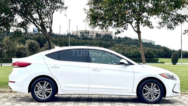 Hyundai Elantra 2017, 27,000 km - 2.0 l - Bakı