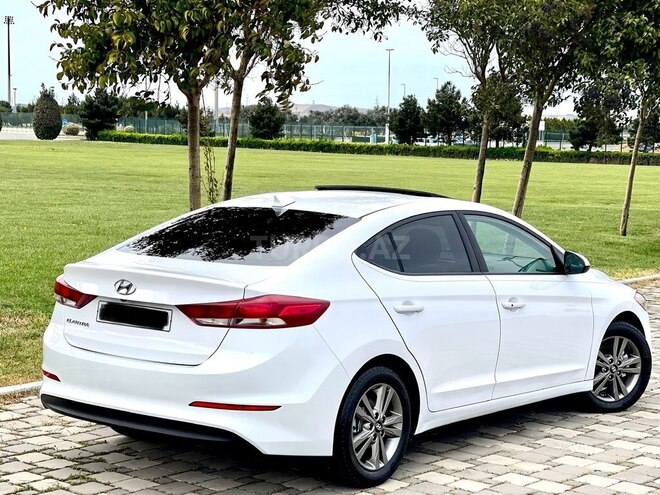 Hyundai Elantra 2017, 27,000 km - 2.0 l - Bakı