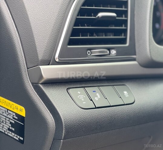 Hyundai Elantra 2017, 27,000 km - 2.0 l - Bakı