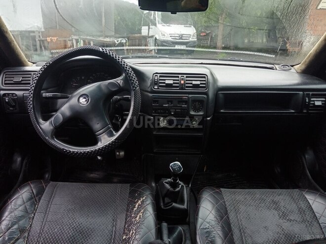 Opel Vectra 1993, 100,000 km - 1.8 l - Zaqatala