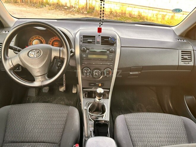 Toyota Corolla 2010, 223,000 km - 1.4 l - Bakı