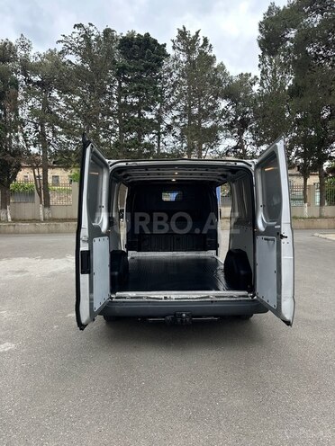 Ford Transit-8