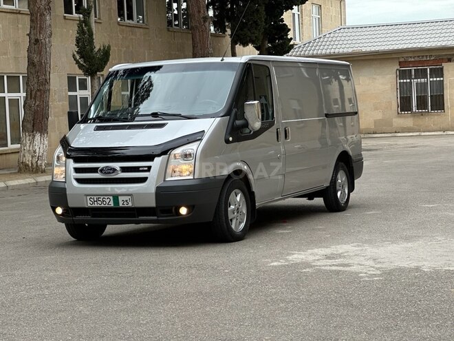 Ford Transit-3