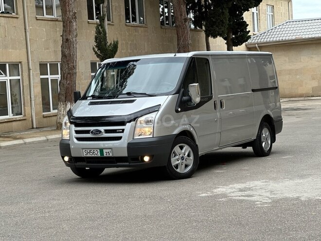 Ford Transit-1
