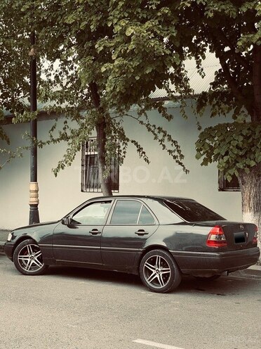 Mercedes C 250 d 1994, 480,080 km - 2.5 l - Gəncə
