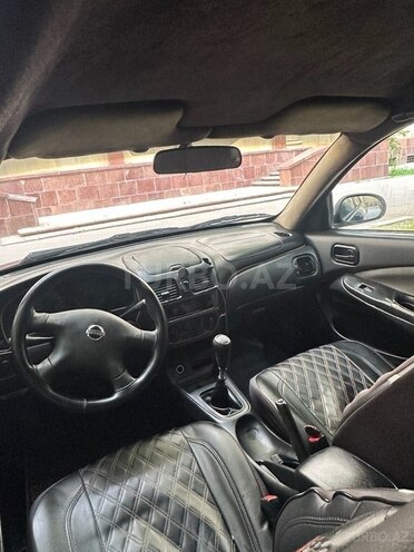 Nissan Sunny-2