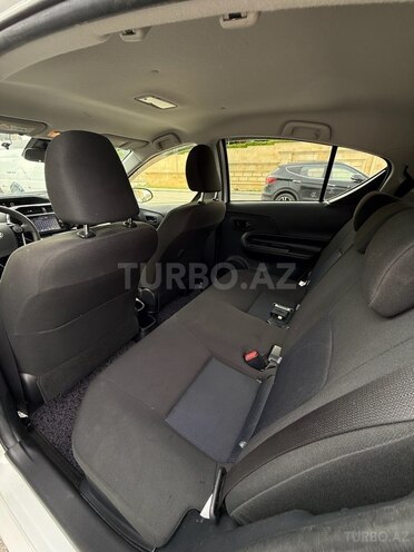 Toyota Aqua 2017, 130,000 km - 1.5 l - Bakı