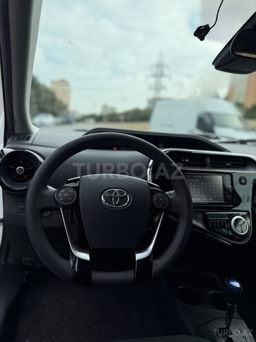 Toyota Aqua 2017, 130,000 km - 1.5 l - Bakı