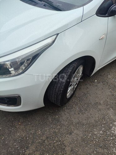 Kia Ceed 2015, 231,000 km - 1.4 l - Sumqayıt