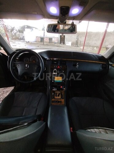 Mercedes E 220 d 2000, 260,000 km - 2.2 l - Lənkəran