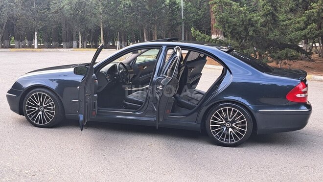 Mercedes E 240 2002, 248,369 km - 2.6 l - Bakı