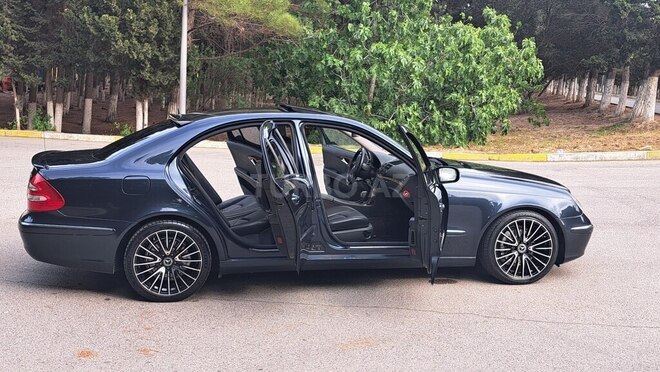 Mercedes E 240 2002, 248,369 km - 2.6 l - Bakı