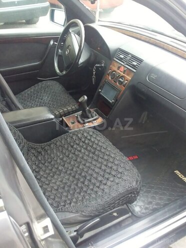 Mercedes C 180 1995, 338,000 km - 1.8 л - Zaqatala