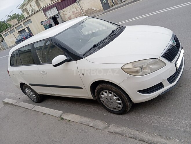 Skoda Fabia 2011, 292,000 km - 1.6 l - Bakı
