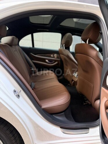 Mercedes E 300 2023, 27,000 km - 2.0 л - Bakı