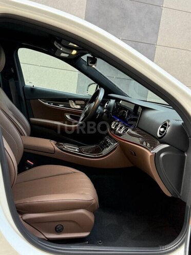 Mercedes E 300 2023, 27,000 km - 2.0 л - Bakı