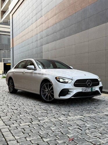 Mercedes E 300 2023, 27,000 km - 2.0 л - Bakı