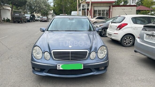 Mercedes E 320 2003, 220,000 km - 3.2 l - Bakı