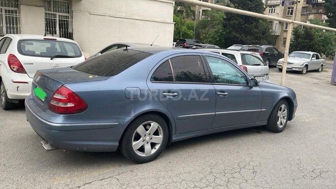 Mercedes E 320 2003, 220,000 km - 3.2 l - Bakı