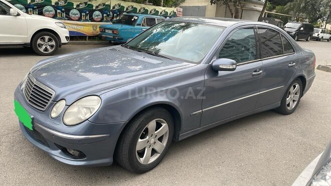 Mercedes E 320 2003, 220,000 km - 3.2 l - Bakı